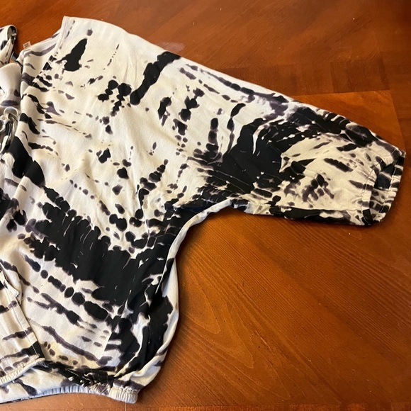 Dex Women’s Tie Die Hippie Blouse Medium Black & Grey - Picture 3 of 8